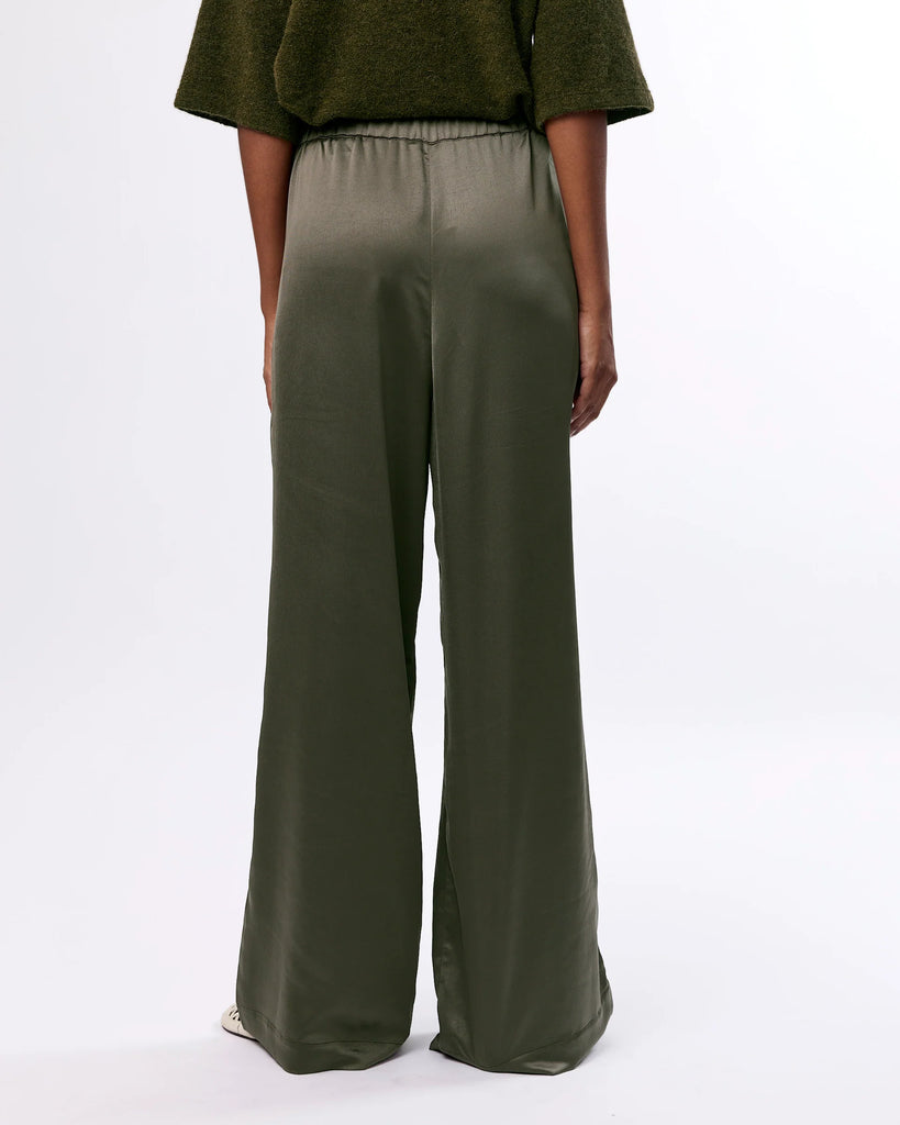 KNIT-TED OLIVE DEYNE WIDE LEG TROUSER