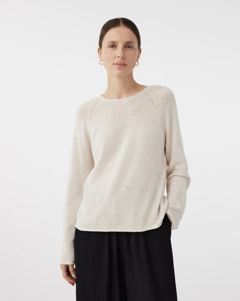 KNIT-TED CREAM MIO SWEATER