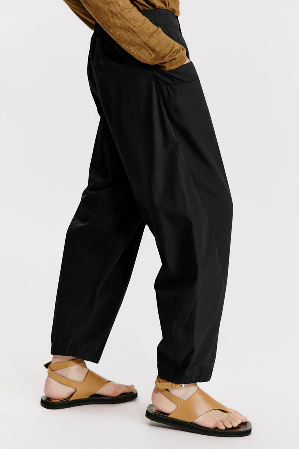 TRANSIT BLACK COTTON POPLIN PANTS N232